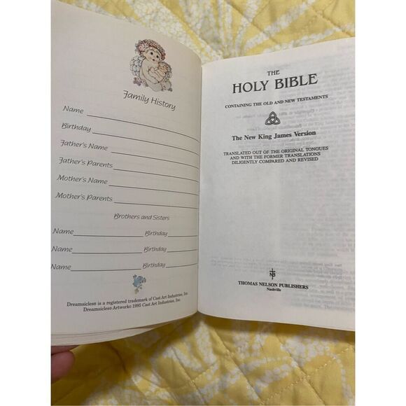 Dreamsicles Bible: New King James Version, leather bound - Picture 8 of 16